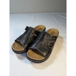 Clarks Bendables Womens sz 8 Black Leather Slip On Wedge Slides Sandals